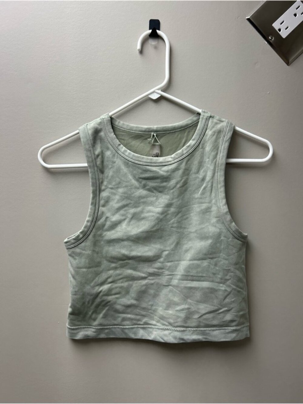 Garage Women’s Body Green Cropped Tank Top